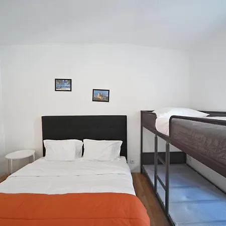 Hostel 7 Requinte Hst