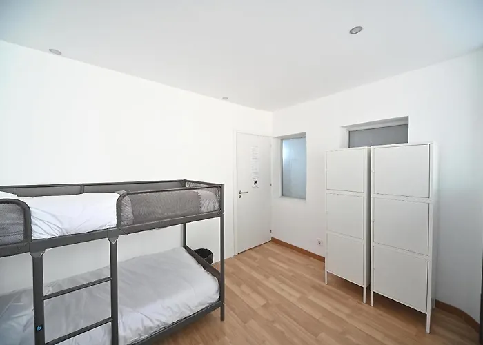 7 Requinte Hostel Lisbon